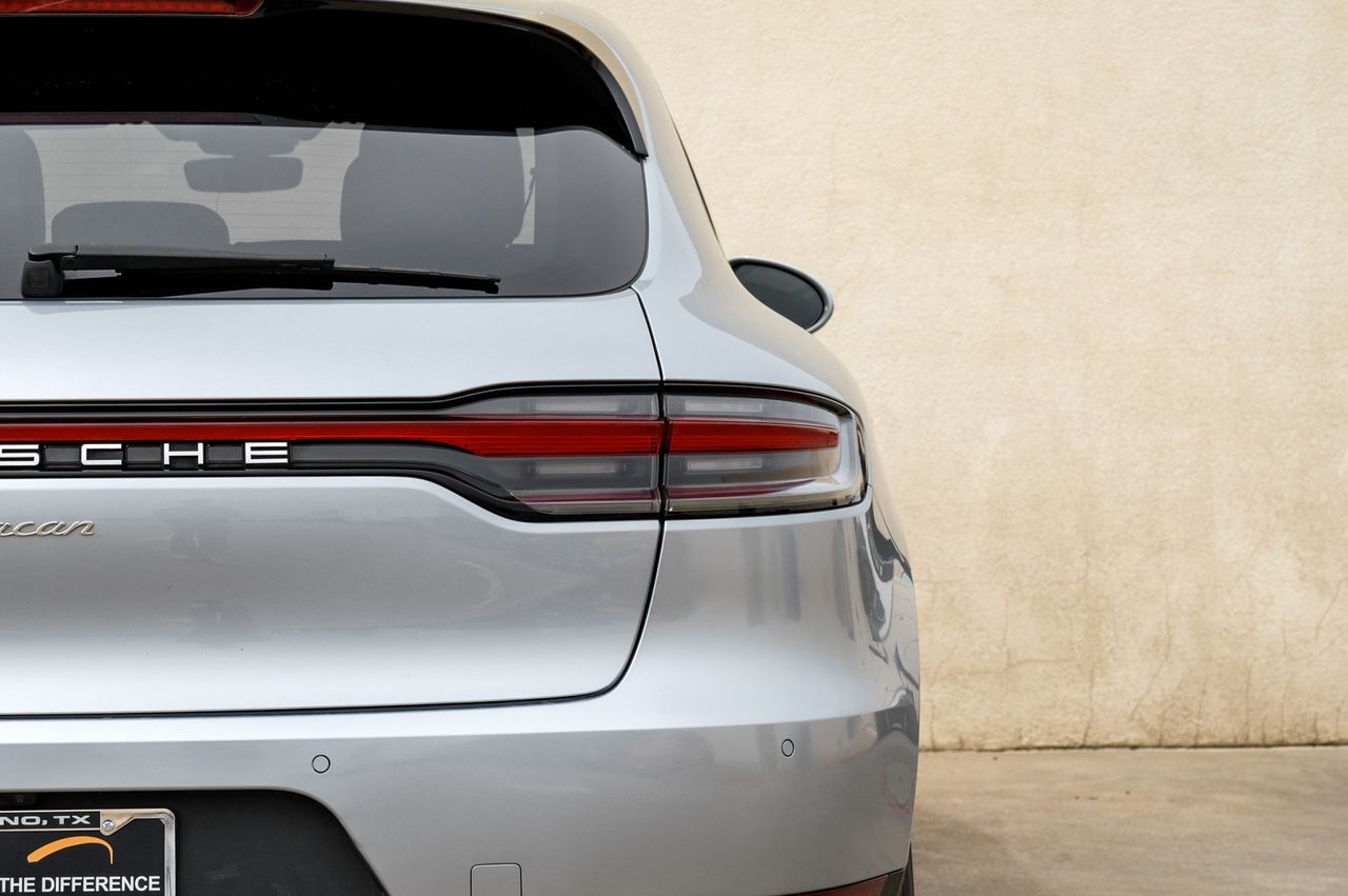 Porsche Macan Vehicle Main Gallery Image 63