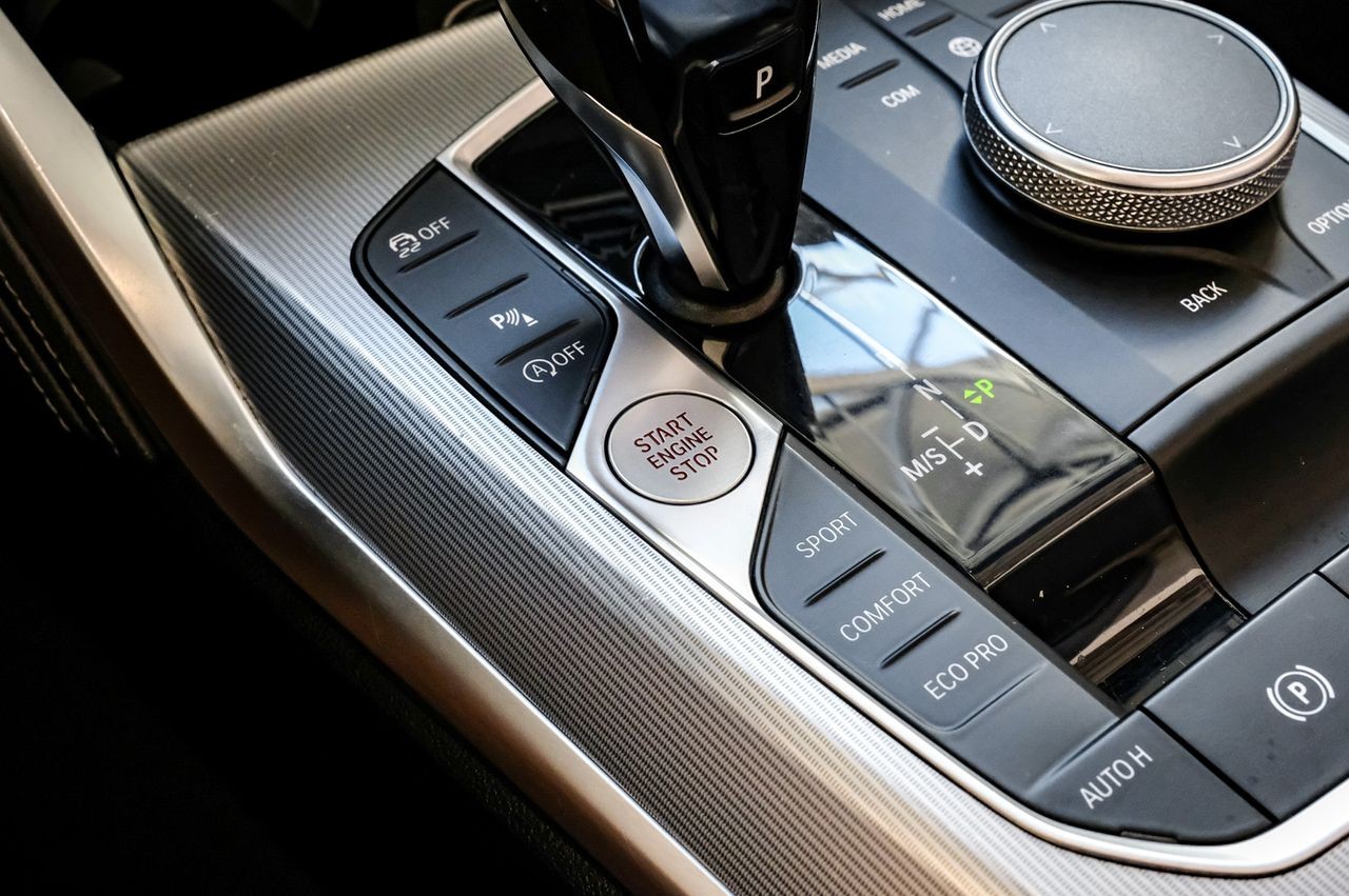 BMW 4 Series Vehicle Main Gallery Image 17
