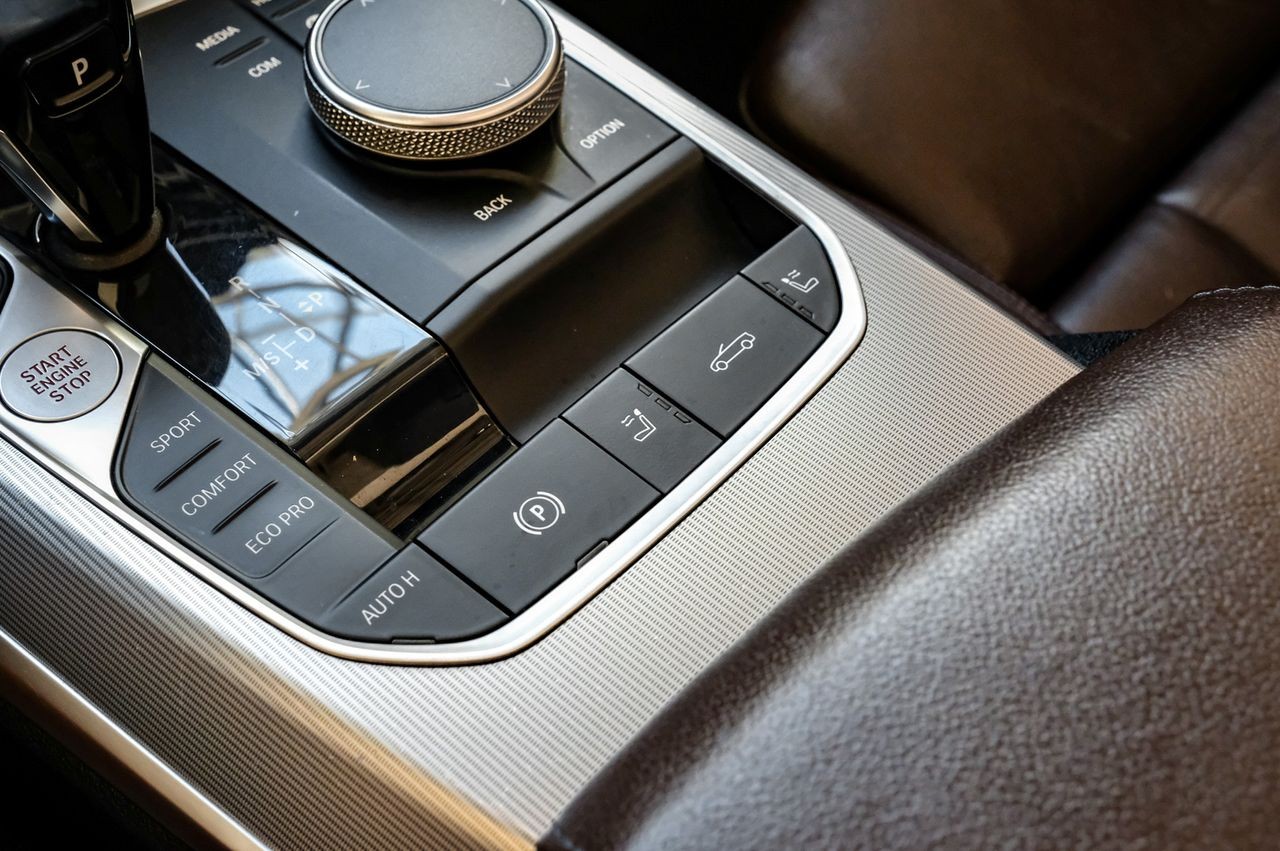 BMW 4 Series Vehicle Main Gallery Image 24