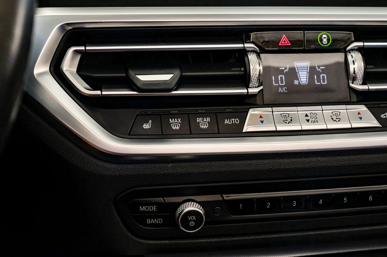 BMW 4 Series Vehicle Main Gallery Image 27