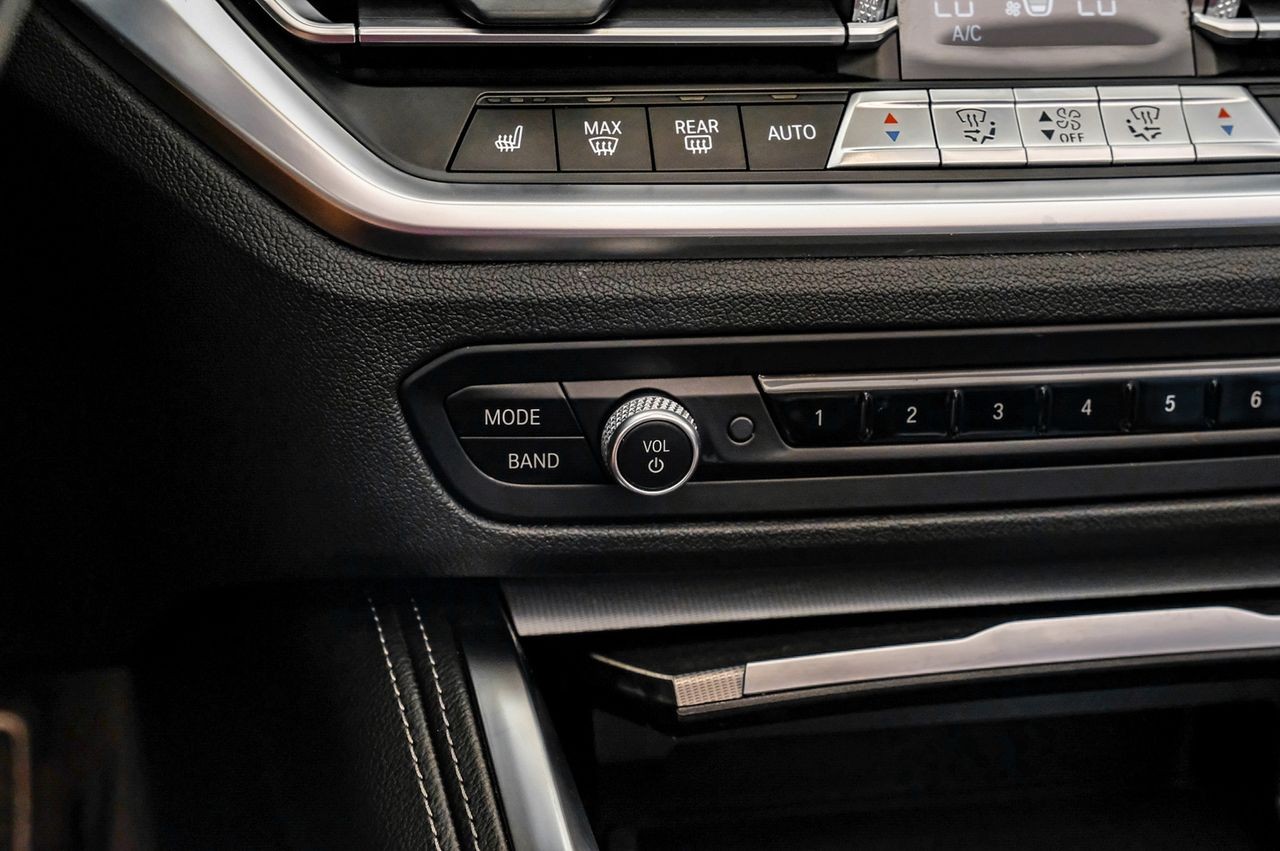 BMW 4 Series Vehicle Main Gallery Image 30