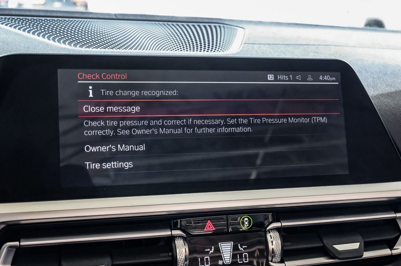 BMW 4 Series Vehicle Main Gallery Image 32