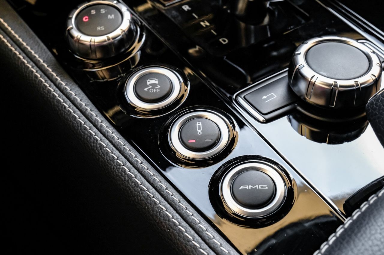 Mercedes-Benz CLS Vehicle Main Gallery Image 24