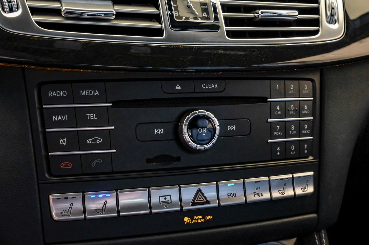 Mercedes-Benz CLS Vehicle Main Gallery Image 29
