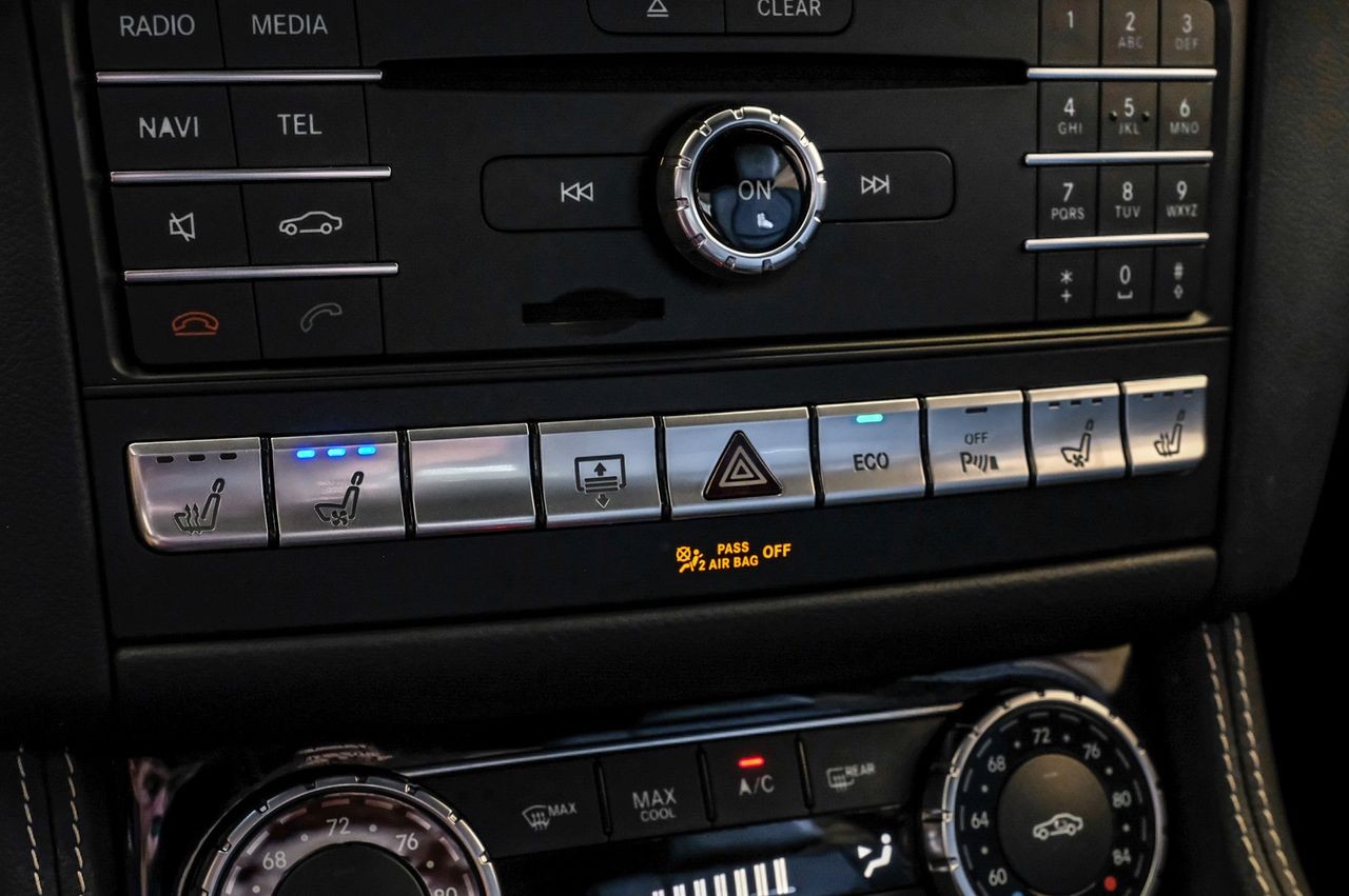 Mercedes-Benz CLS Vehicle Main Gallery Image 30