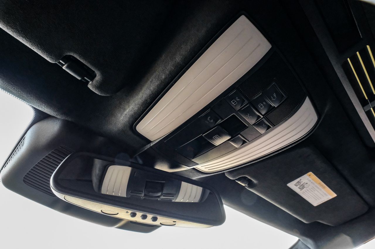 Mercedes-Benz CLS Vehicle Main Gallery Image 37