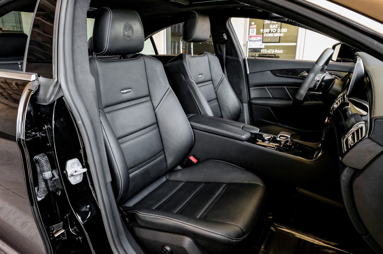 Mercedes-Benz CLS Vehicle Main Gallery Image 39