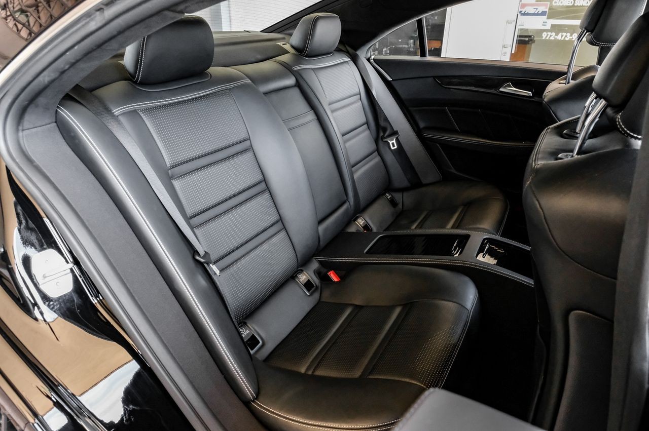 Mercedes-Benz CLS Vehicle Main Gallery Image 40