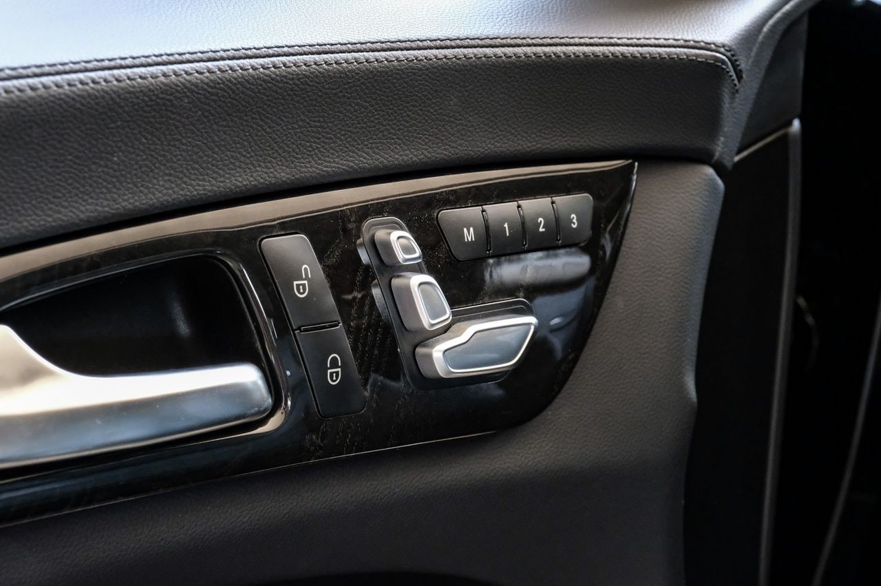 Mercedes-Benz CLS Vehicle Main Gallery Image 46