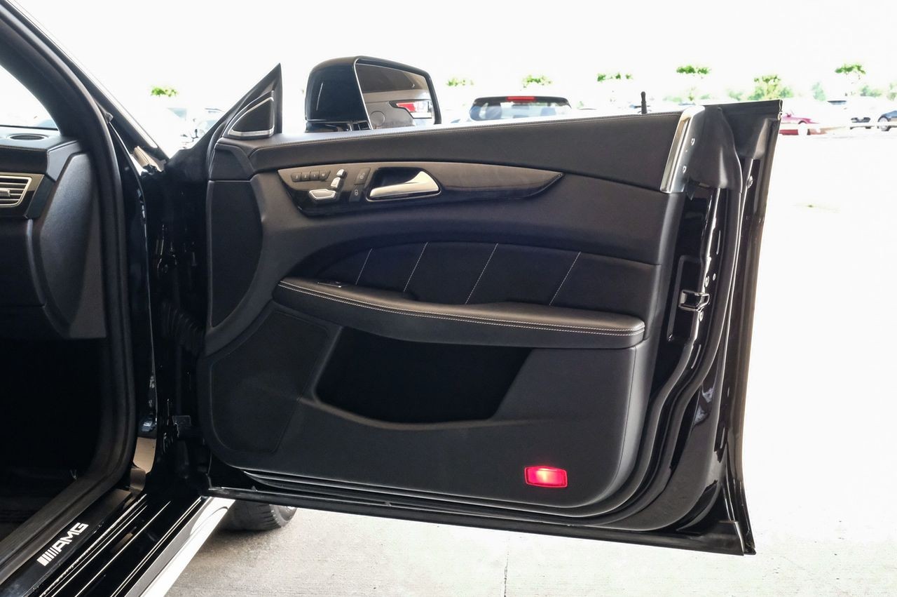 Mercedes-Benz CLS Vehicle Main Gallery Image 47