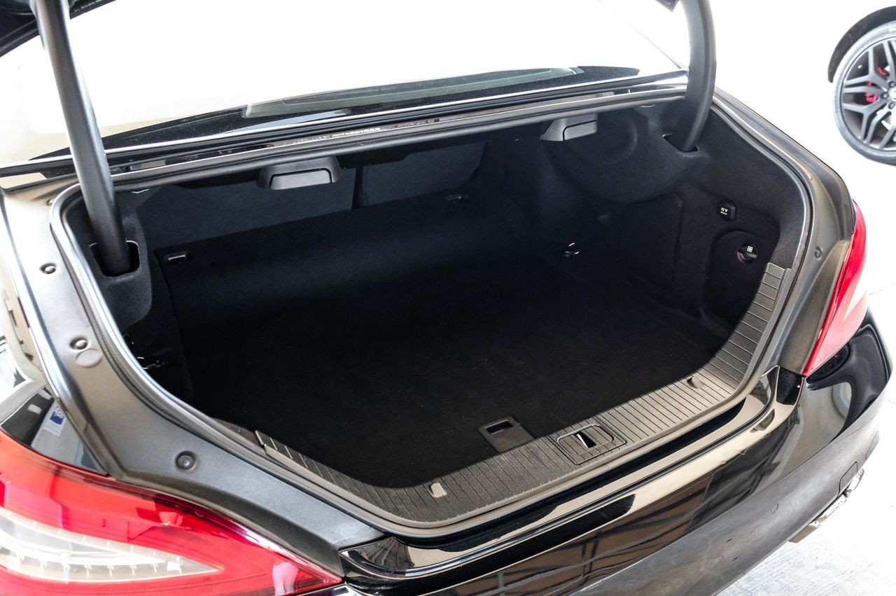 Mercedes-Benz CLS Vehicle Main Gallery Image 53