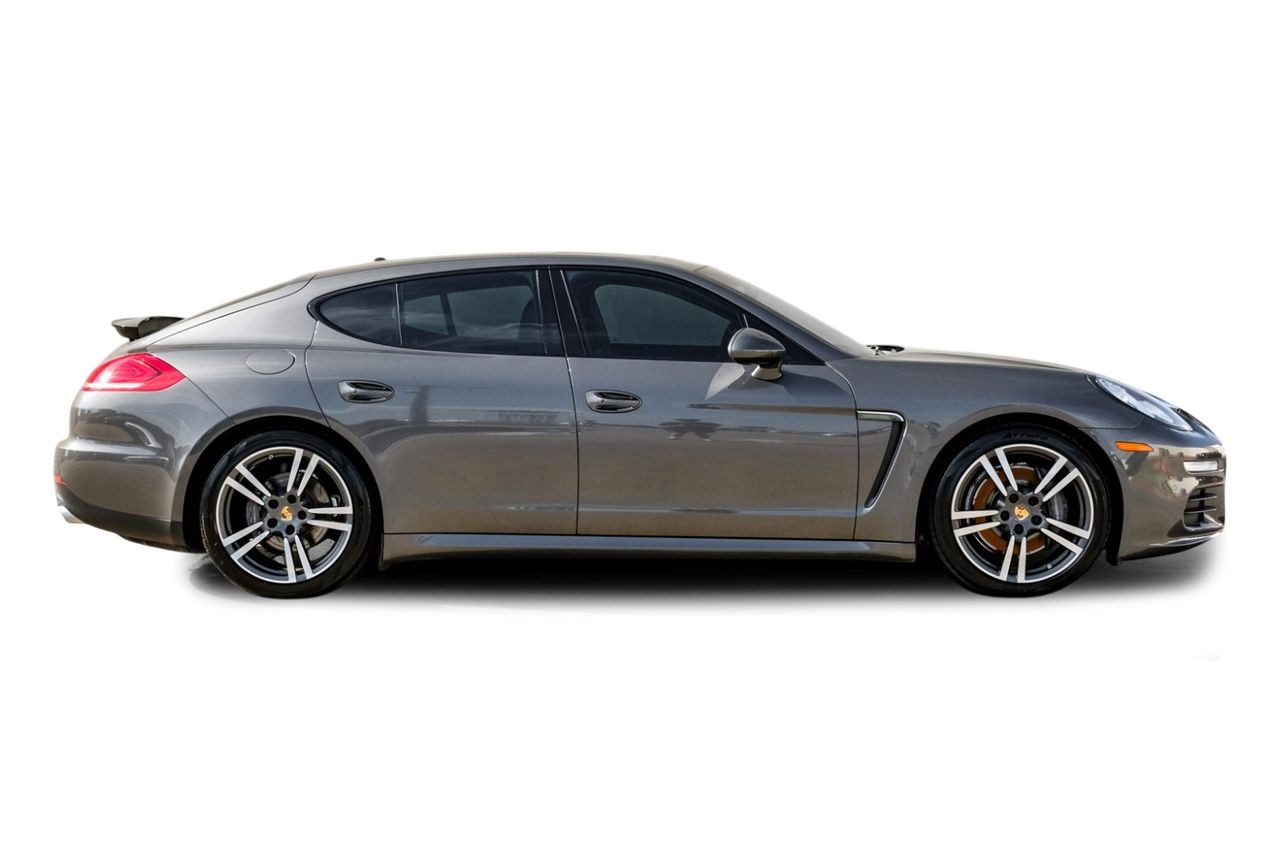 Porsche Panamera Vehicle Main Gallery Image 08