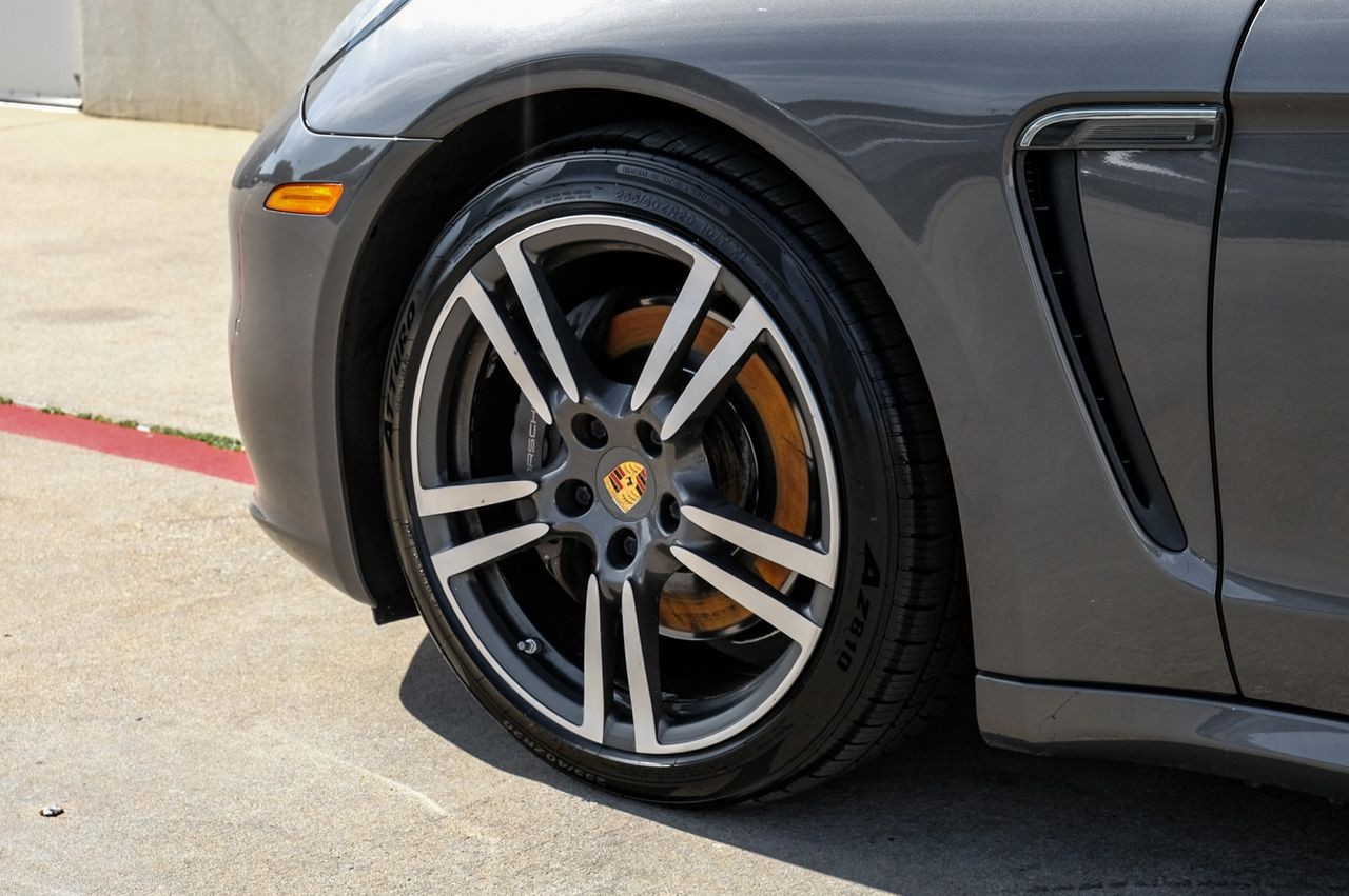 Porsche Panamera Vehicle Main Gallery Image 58