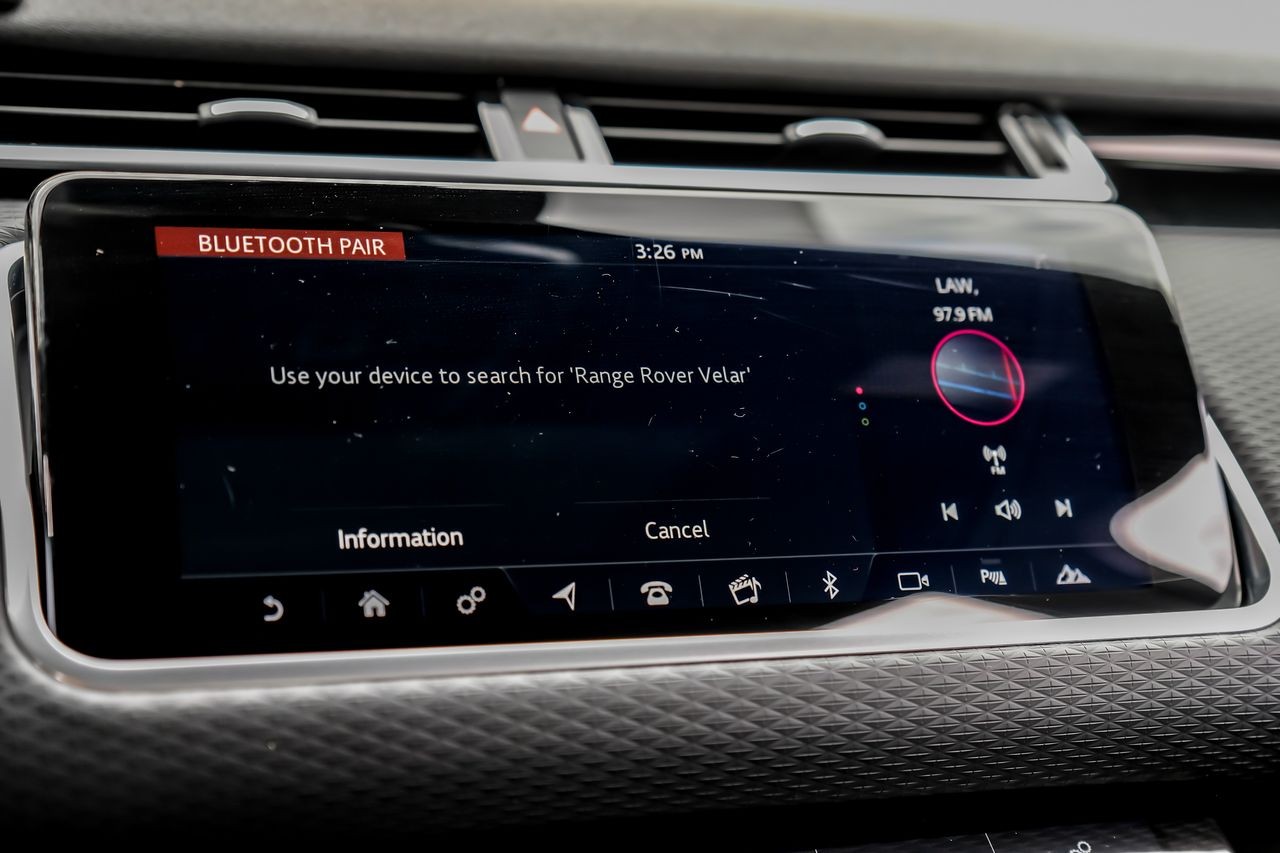 Land Rover Range Rover Velar Vehicle Main Gallery Image 31