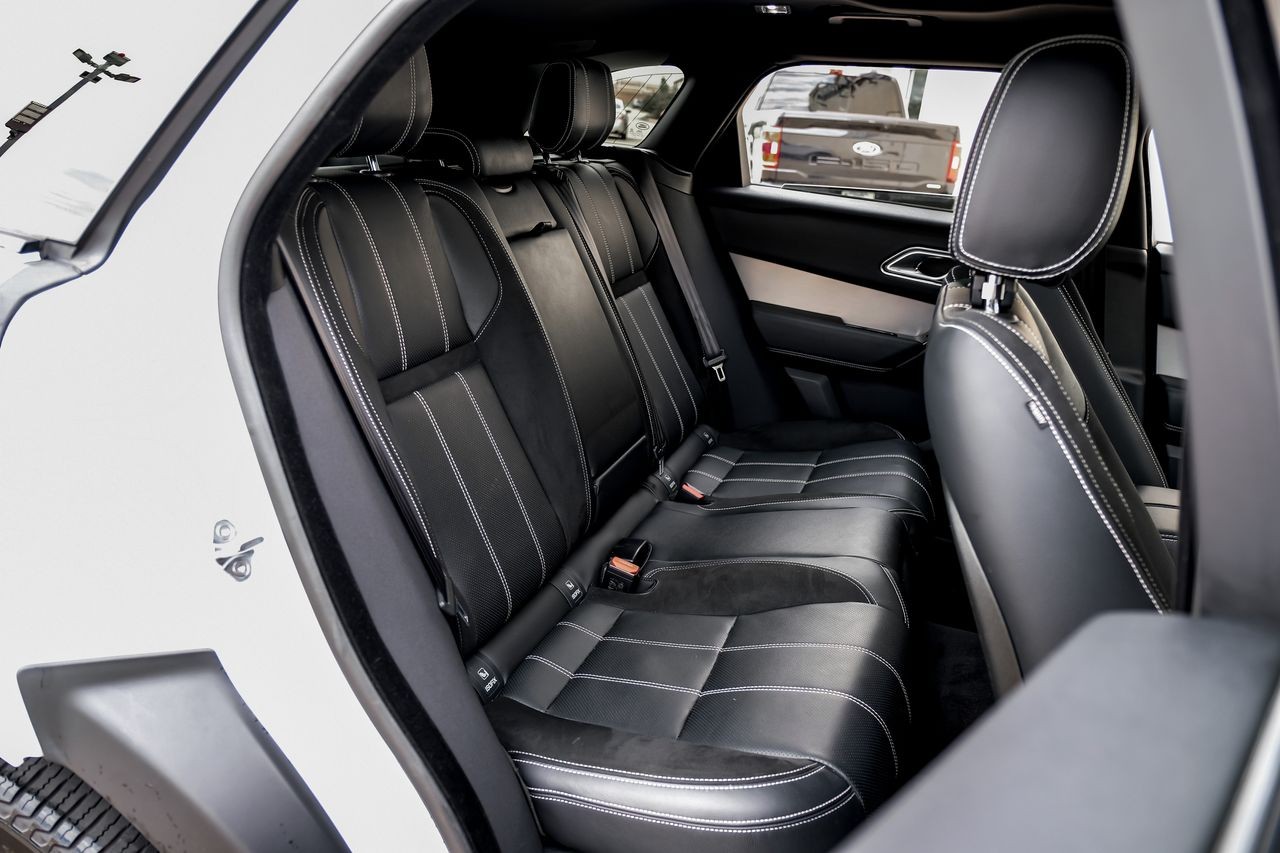 Land Rover Range Rover Velar Vehicle Main Gallery Image 37