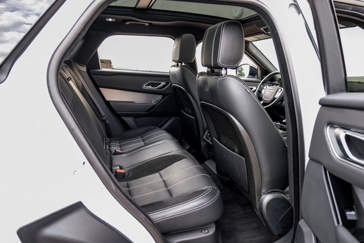 Land Rover Range Rover Velar Vehicle Main Gallery Image 38