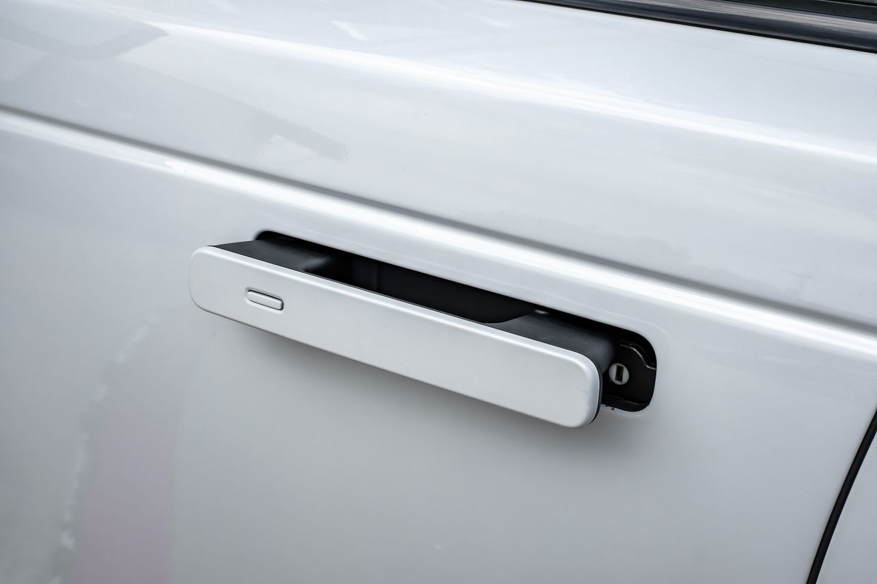 Land Rover Range Rover Velar Vehicle Main Gallery Image 42