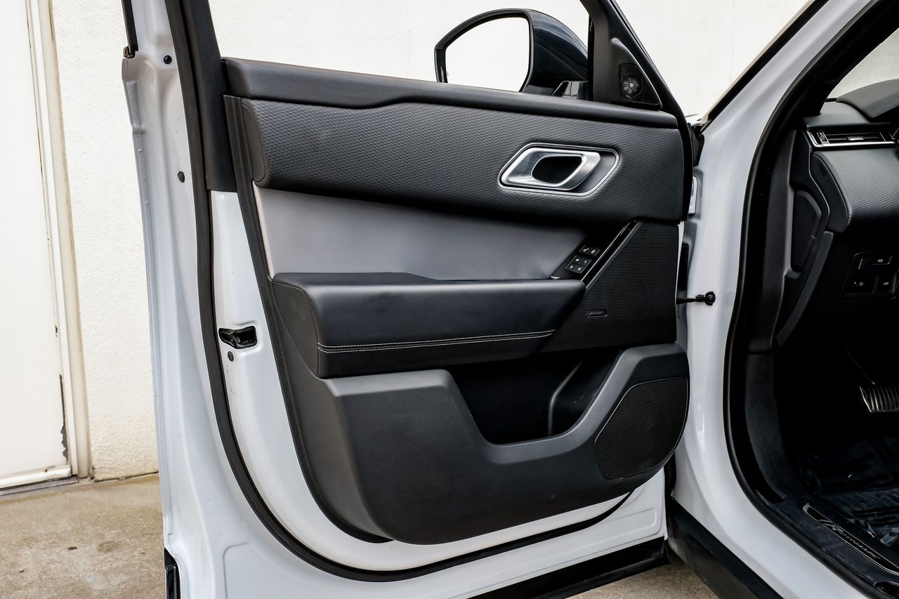 Land Rover Range Rover Velar Vehicle Main Gallery Image 43