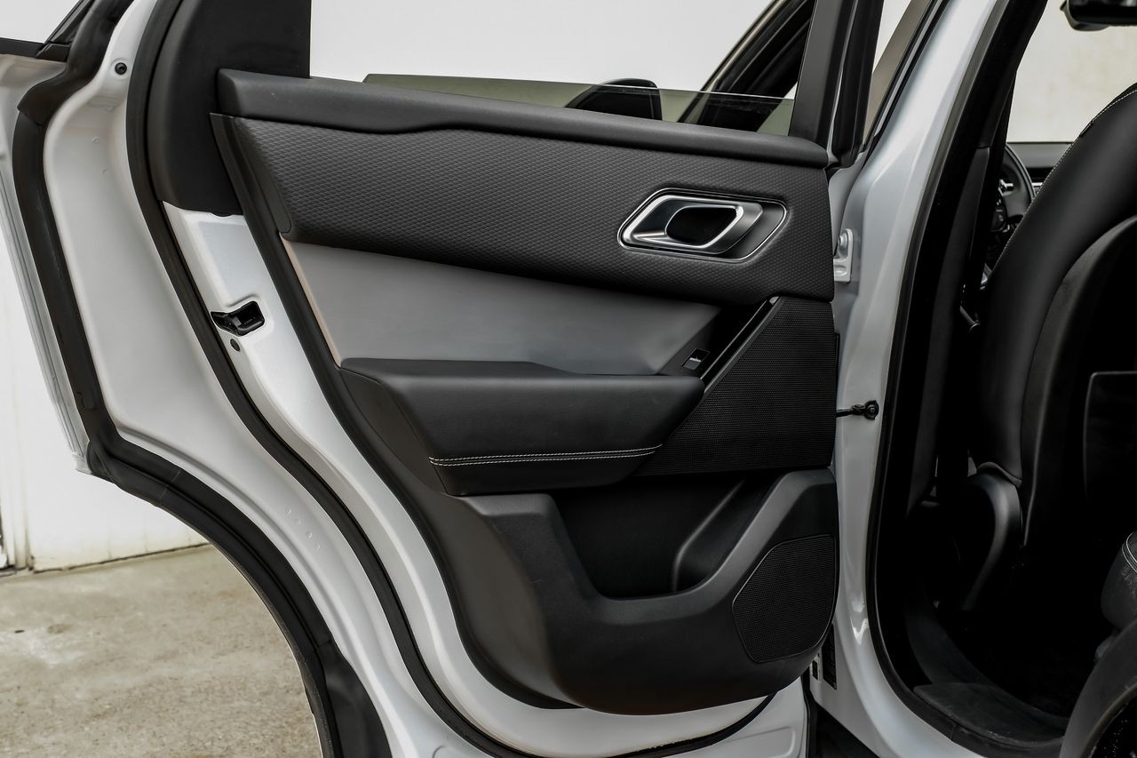 Land Rover Range Rover Velar Vehicle Main Gallery Image 46