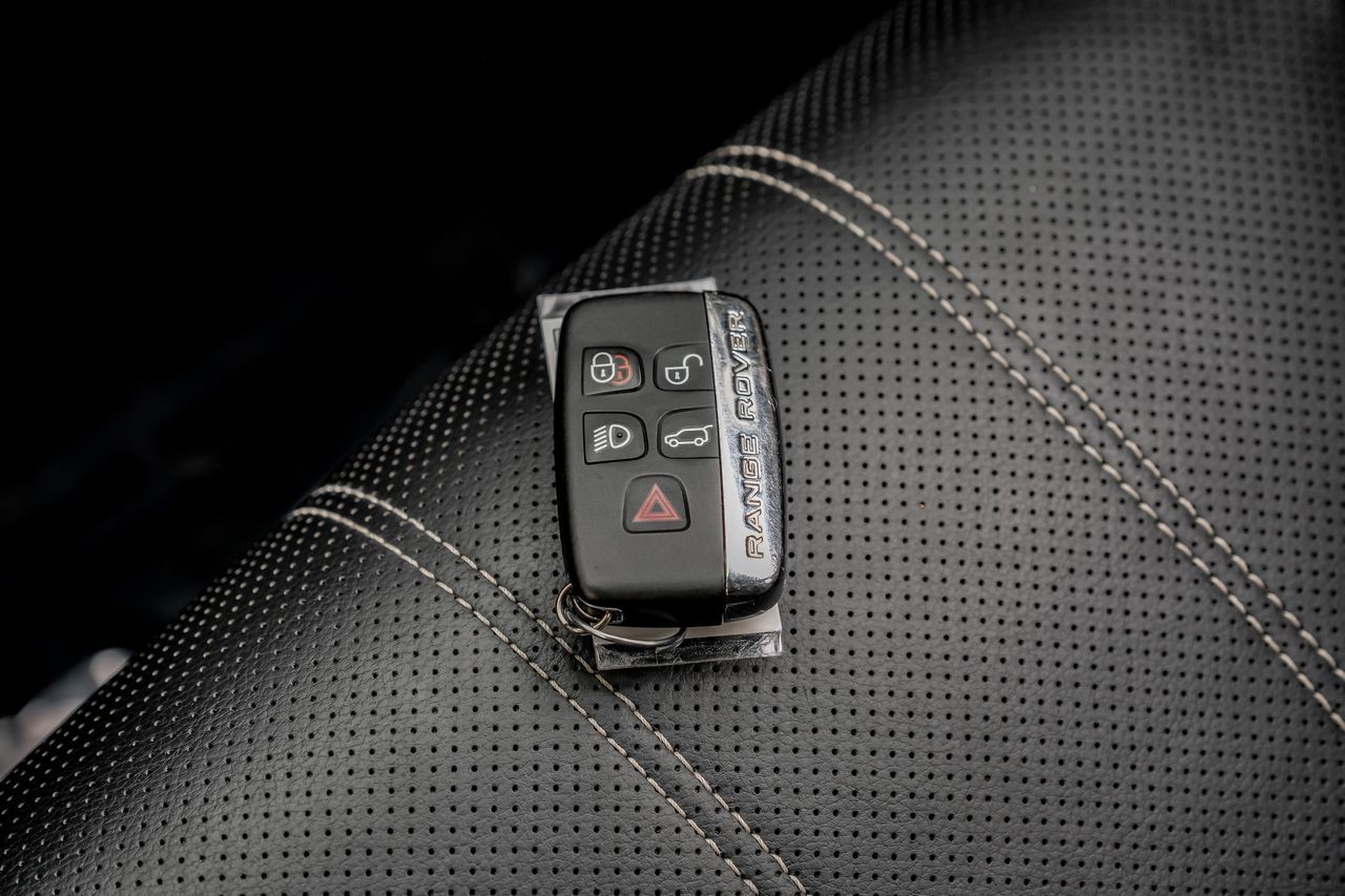 Land Rover Range Rover Velar Vehicle Main Gallery Image 56
