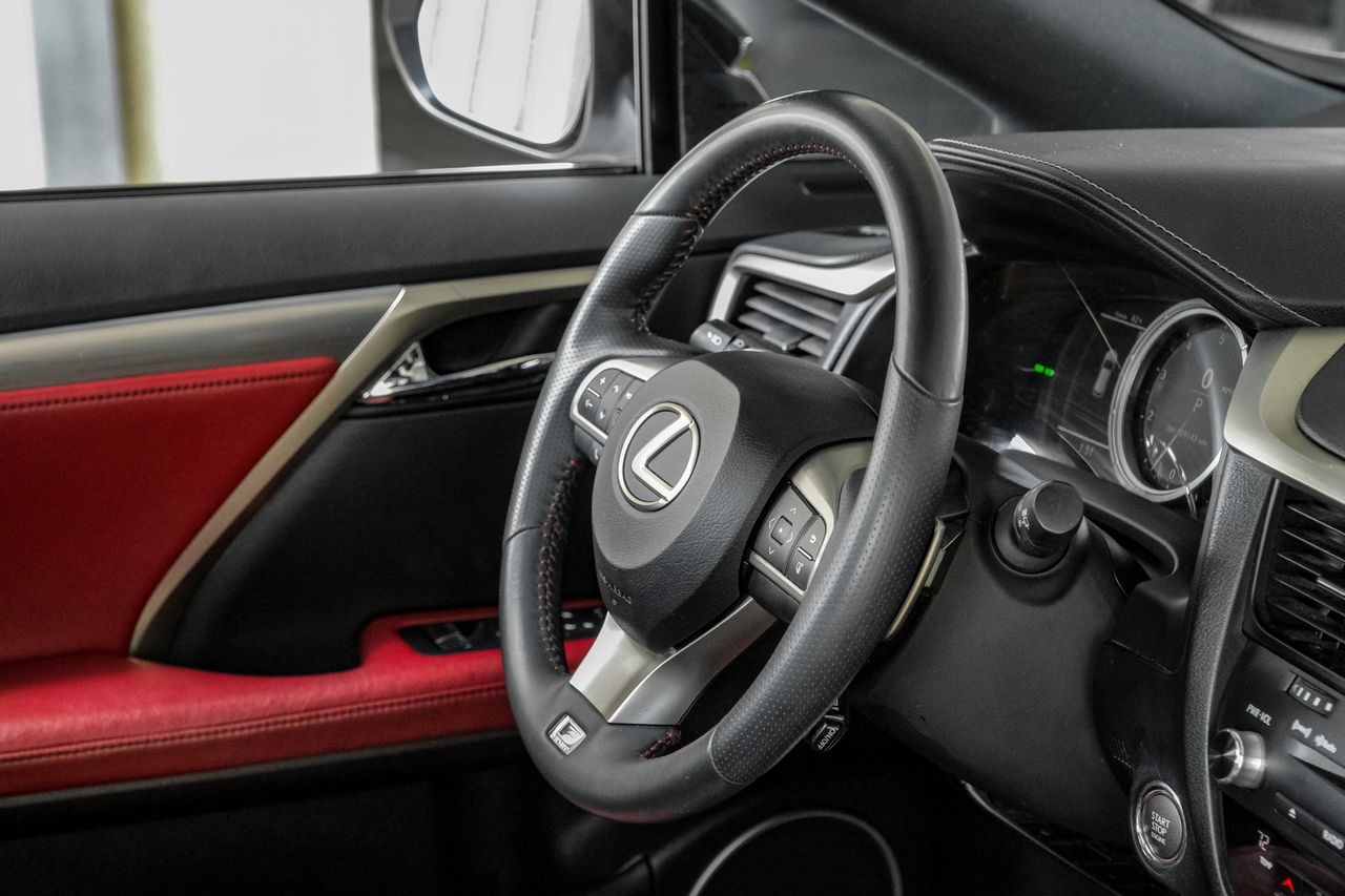 Lexus RX 350 Vehicle Main Gallery Image 13