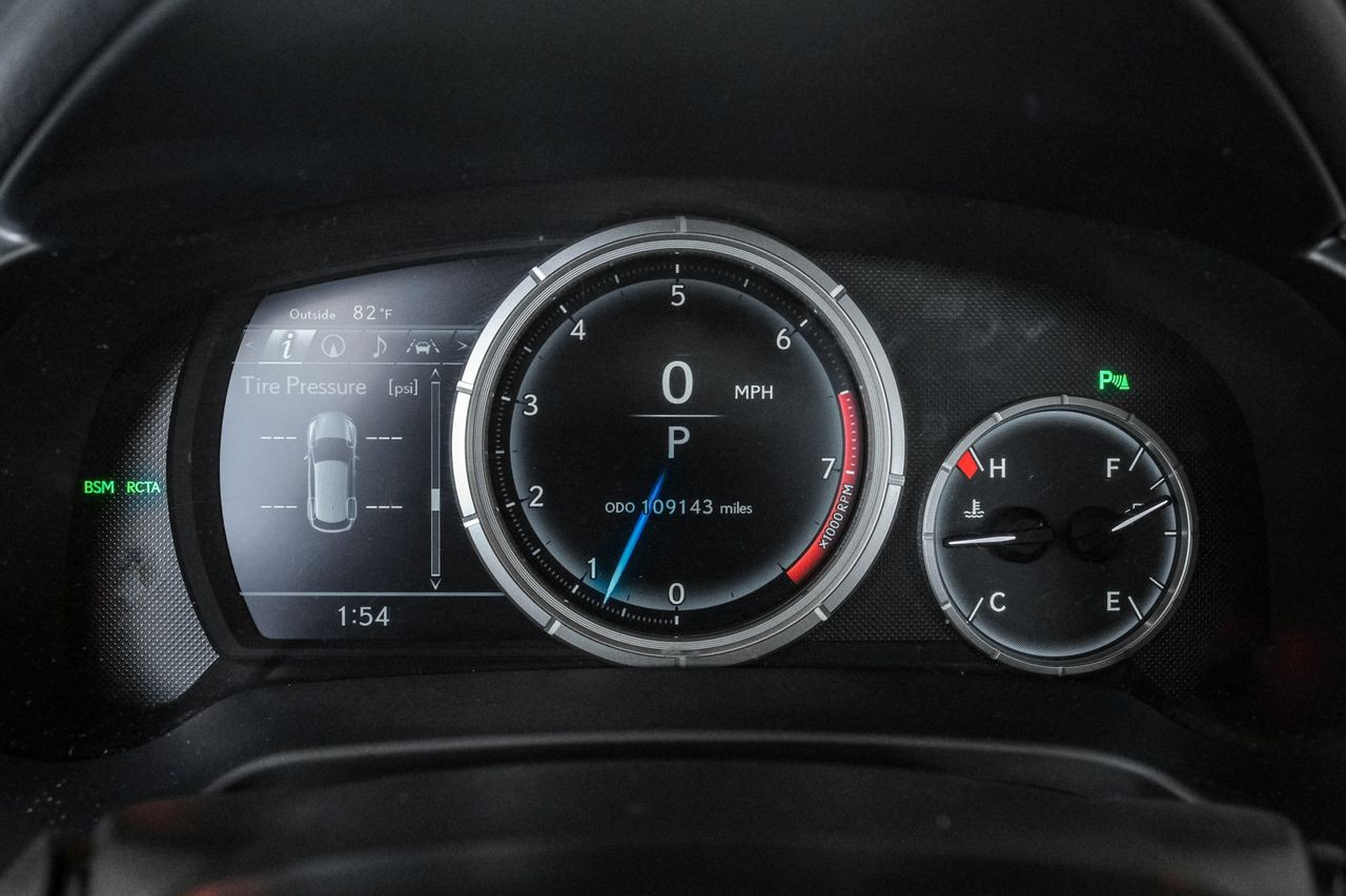 Lexus RX 350 Vehicle Main Gallery Image 20
