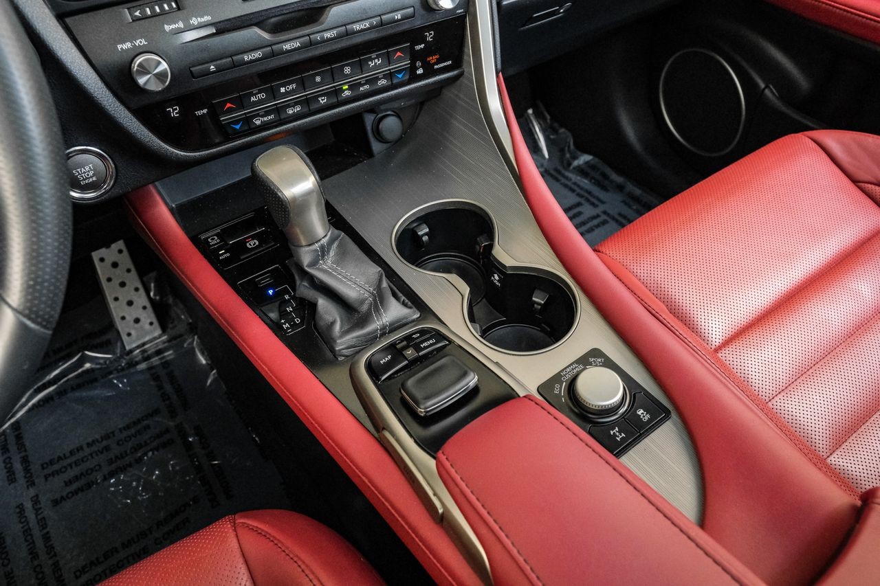 Lexus RX 350 Vehicle Main Gallery Image 26
