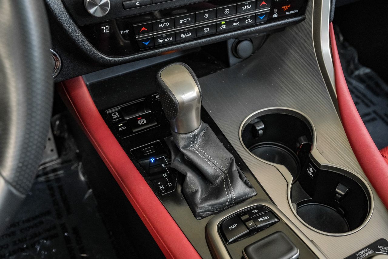 Lexus RX 350 Vehicle Main Gallery Image 30