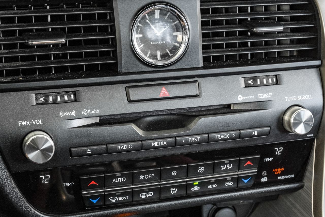 Lexus RX 350 Vehicle Main Gallery Image 32