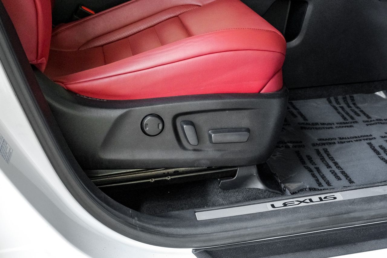 Lexus RX 350 Vehicle Main Gallery Image 44