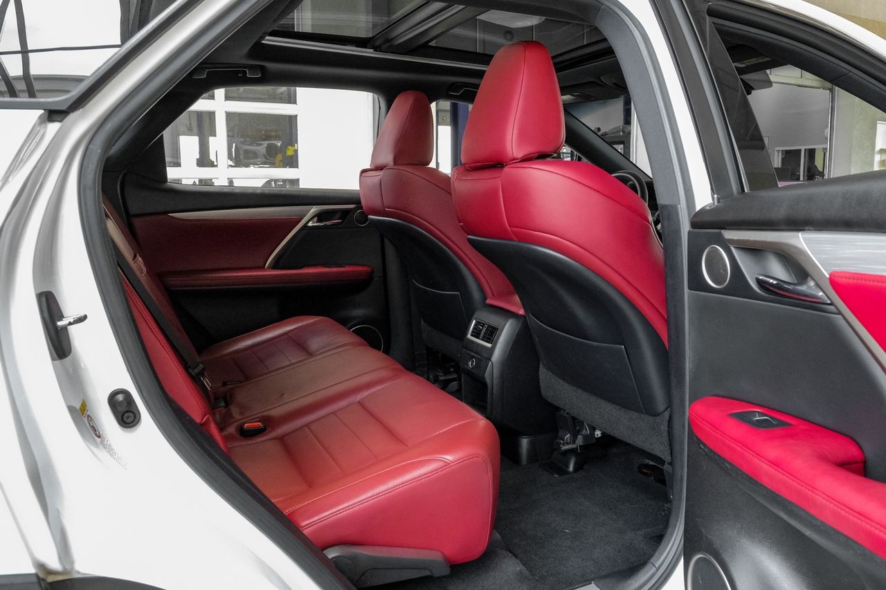 Lexus RX 350 Vehicle Main Gallery Image 46