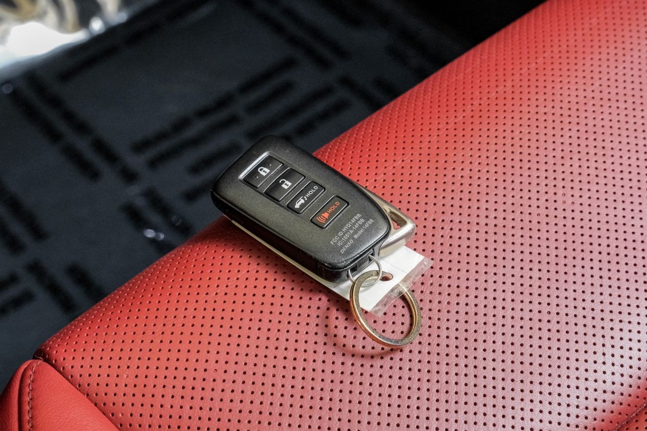 Lexus RX 350 Vehicle Main Gallery Image 69