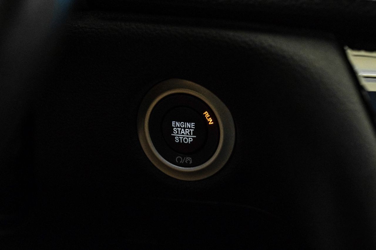 Chrysler Pacifica Vehicle Main Gallery Image 22
