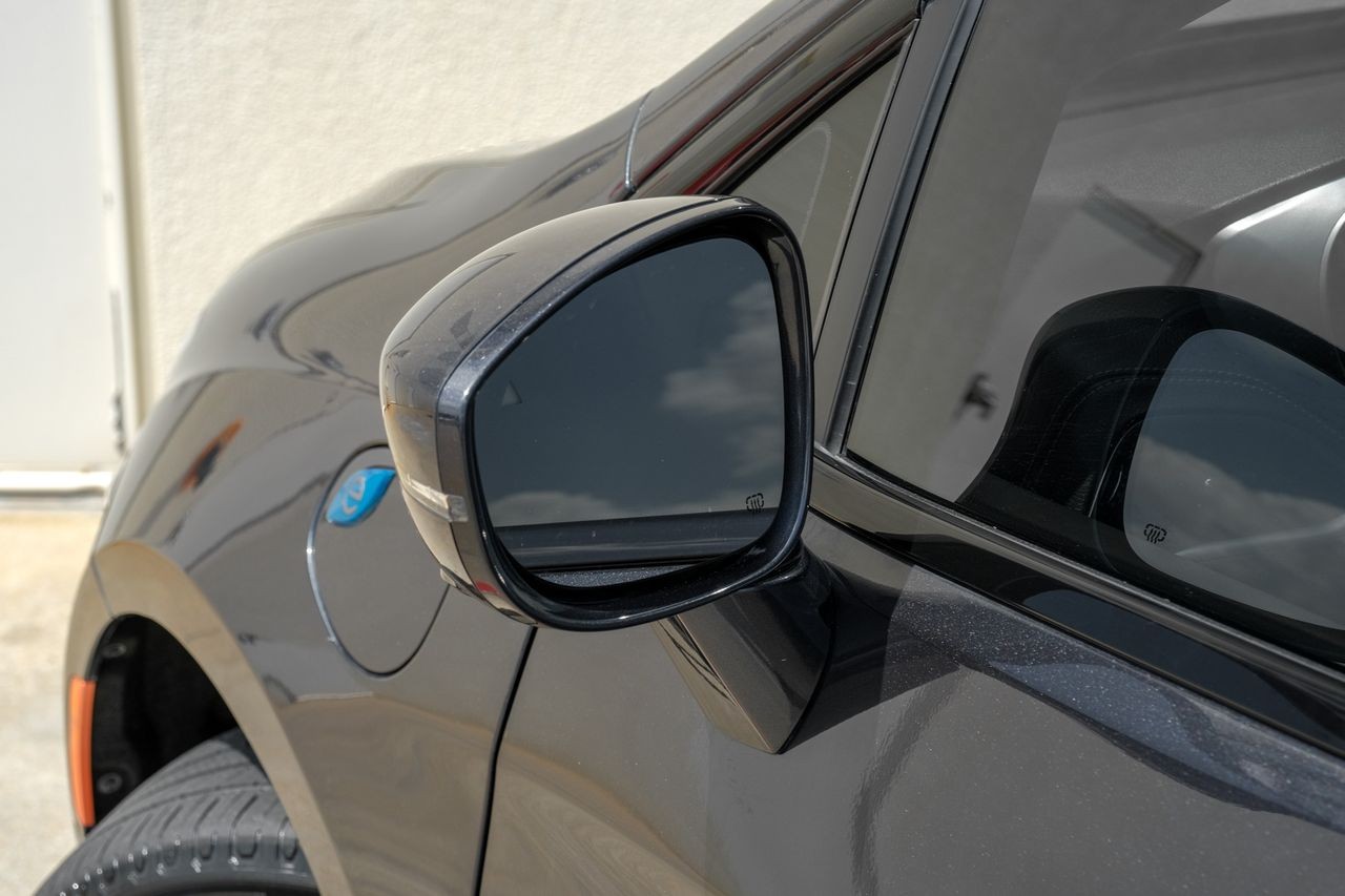 Chrysler Pacifica Vehicle Main Gallery Image 57