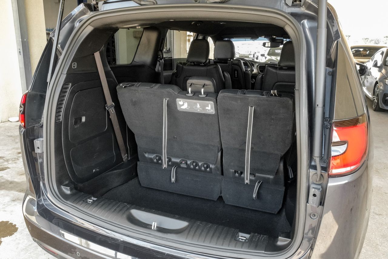 Chrysler Pacifica Vehicle Main Gallery Image 66