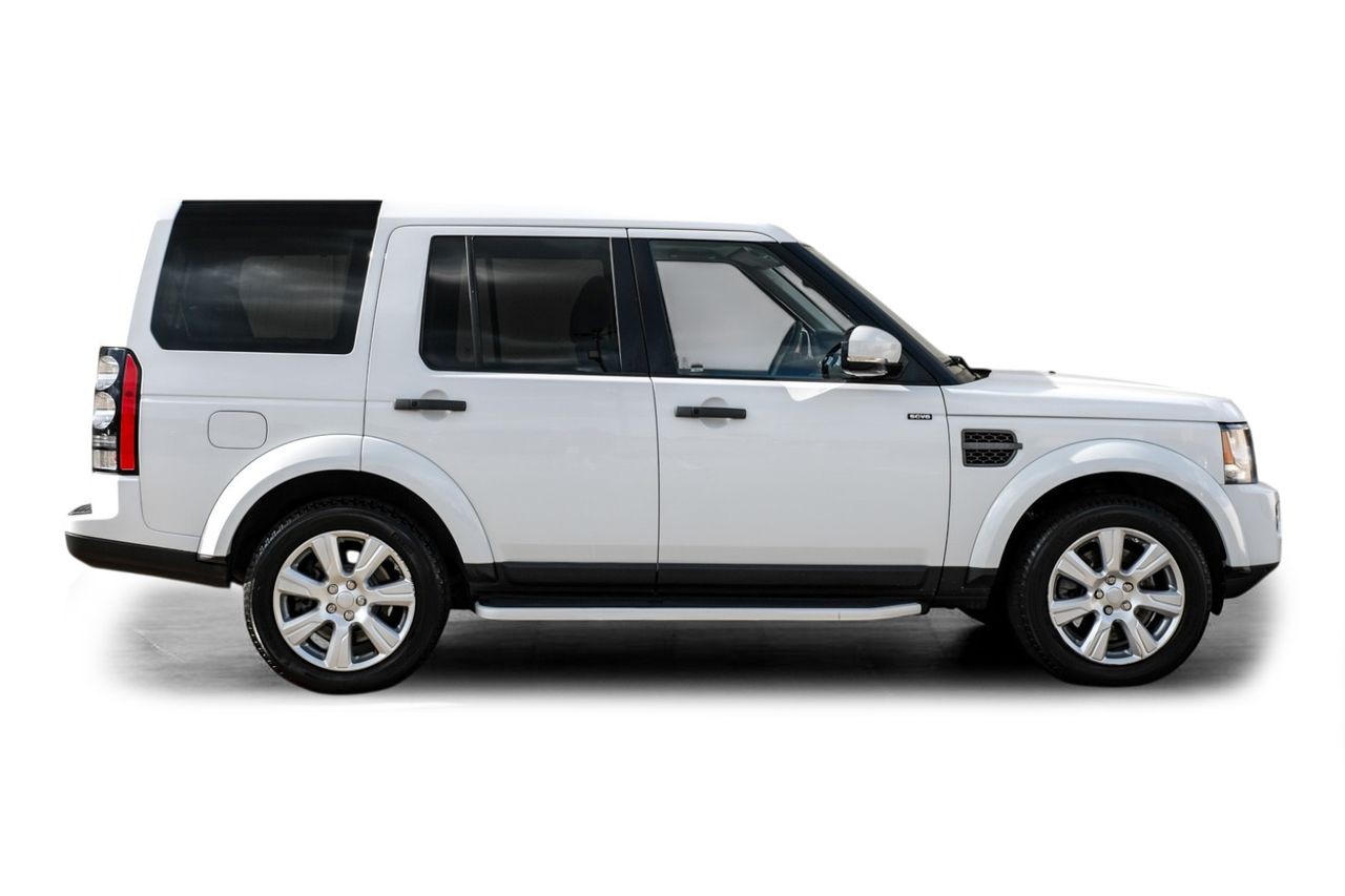 Land Rover LR4 Vehicle Main Gallery Image 08