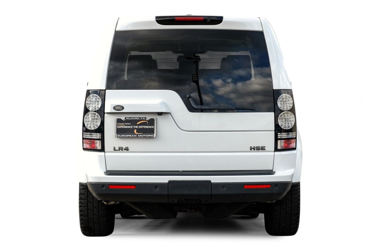 Land Rover LR4 Vehicle Main Gallery Image 10