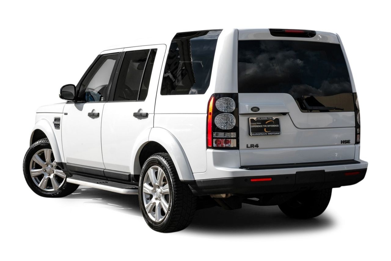 Land Rover LR4 Vehicle Main Gallery Image 11