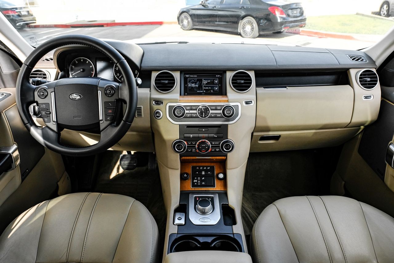 Land Rover LR4 Vehicle Main Gallery Image 15