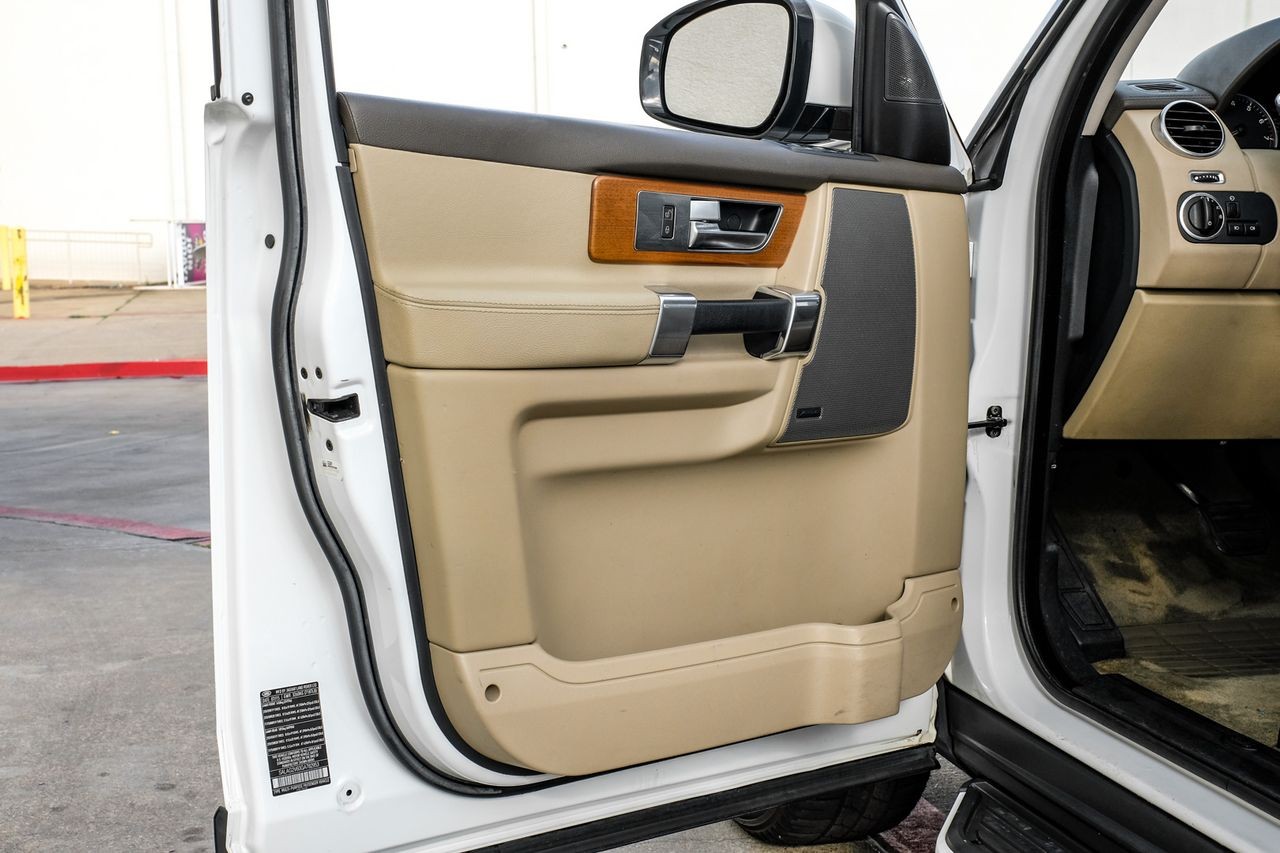 Land Rover LR4 Vehicle Main Gallery Image 40