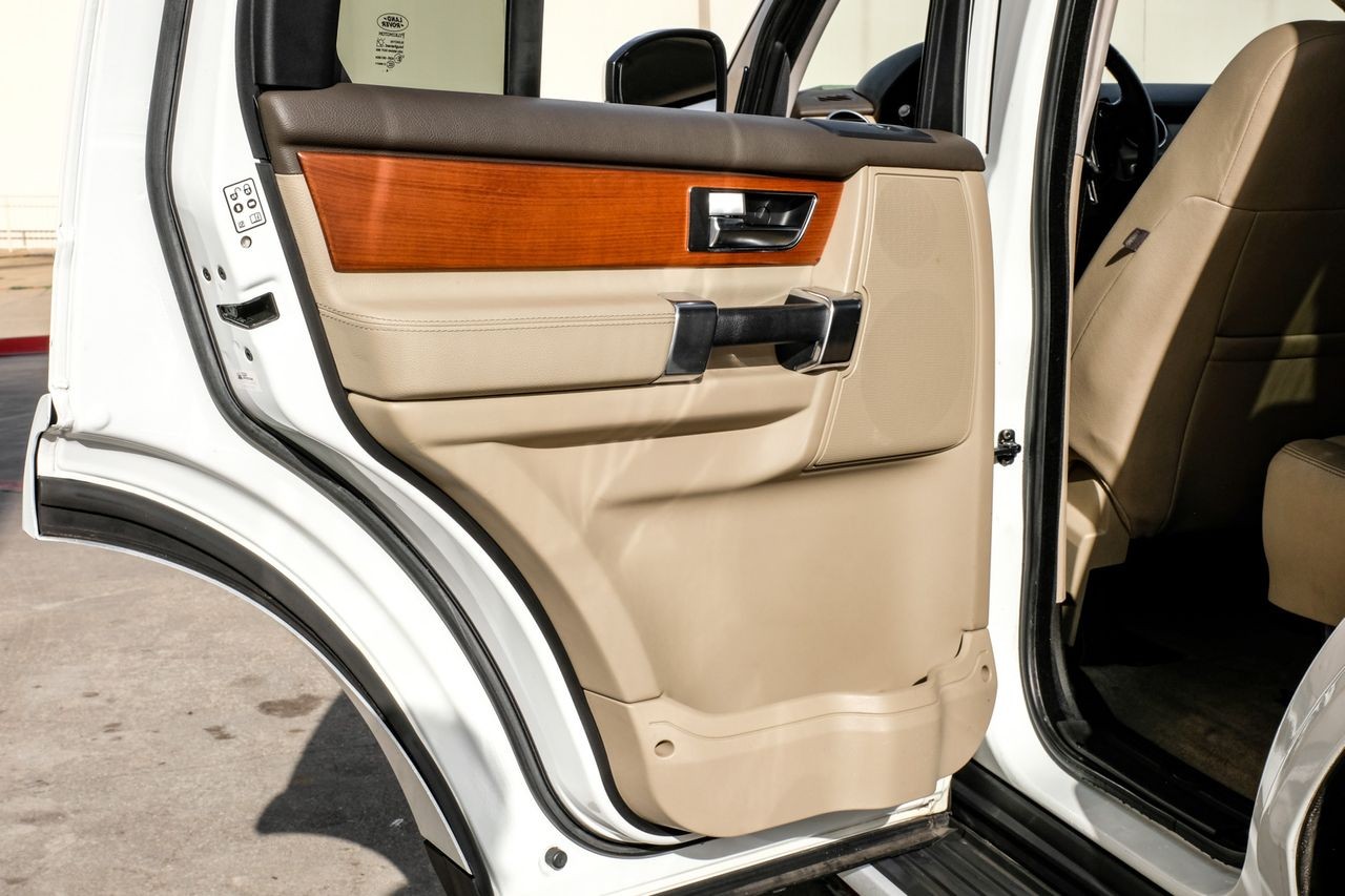 Land Rover LR4 Vehicle Main Gallery Image 43