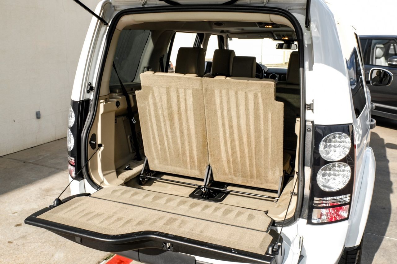 Land Rover LR4 Vehicle Main Gallery Image 47