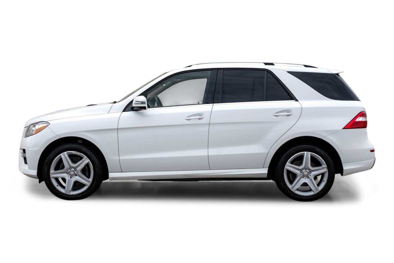 Mercedes-Benz ML Class Vehicle Main Gallery Image 12
