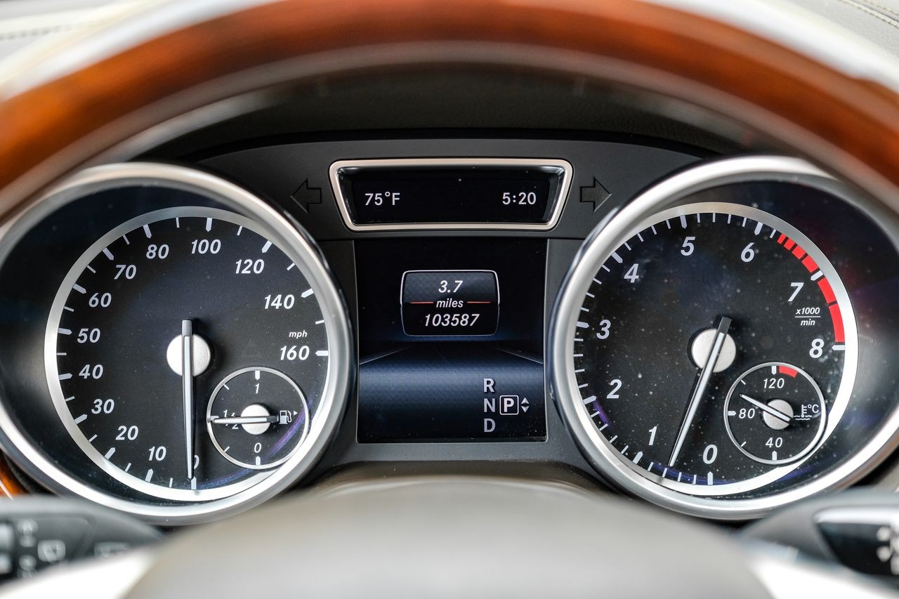 Mercedes-Benz ML Class Vehicle Main Gallery Image 20
