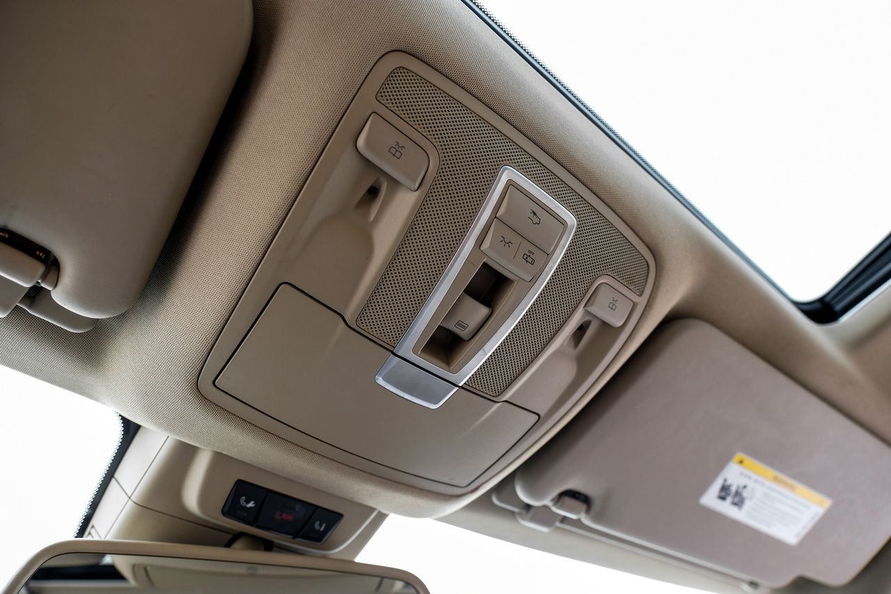 Mercedes-Benz ML Class Vehicle Main Gallery Image 28