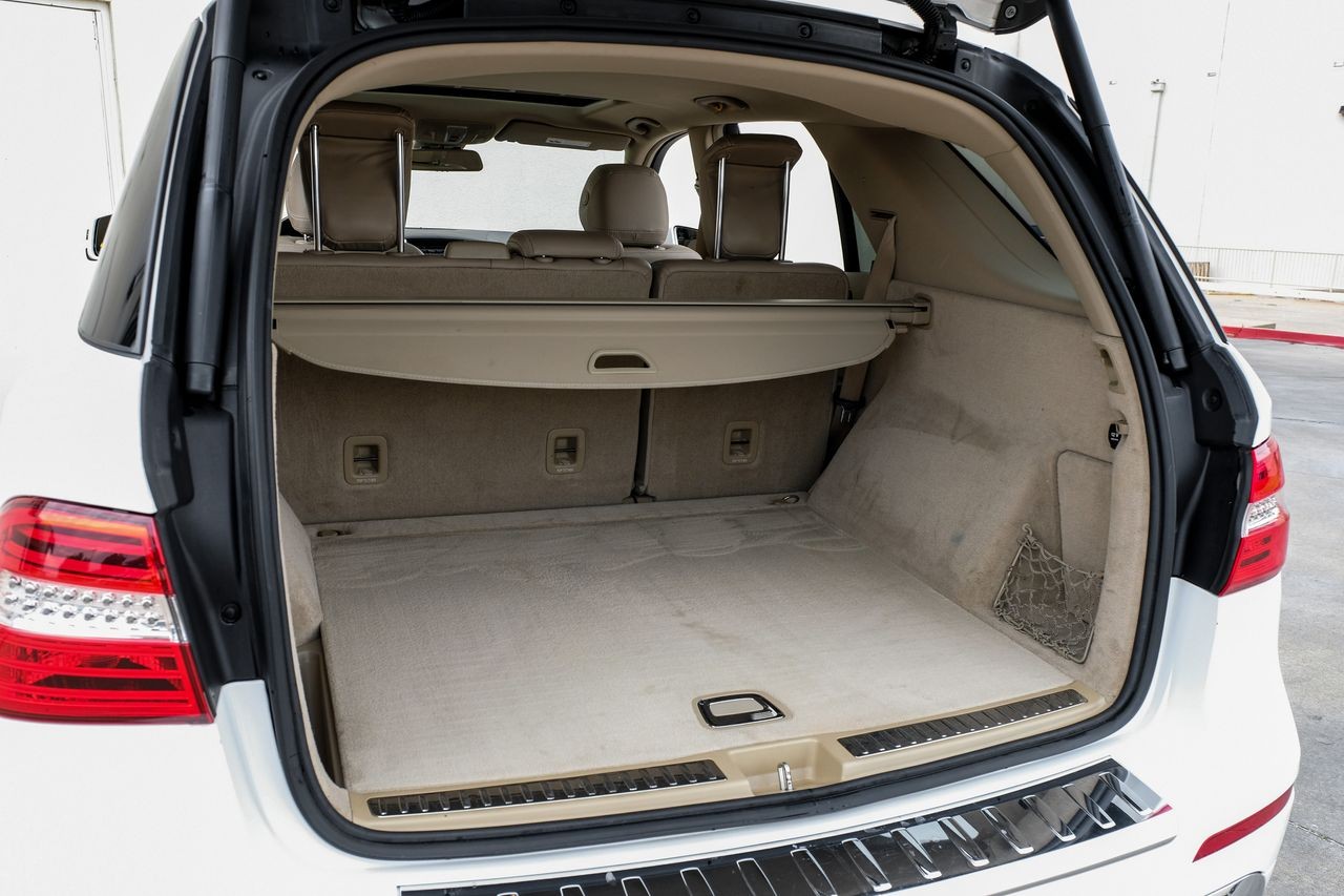 Mercedes-Benz ML Class Vehicle Main Gallery Image 46