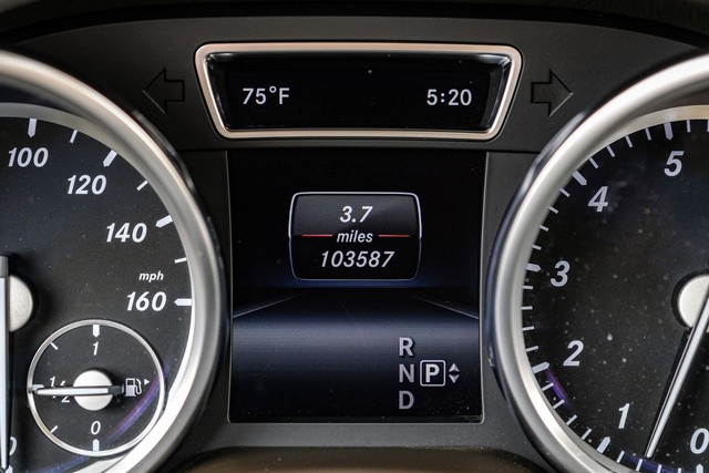 Mercedes-Benz ML Class Vehicle Main Gallery Image 21