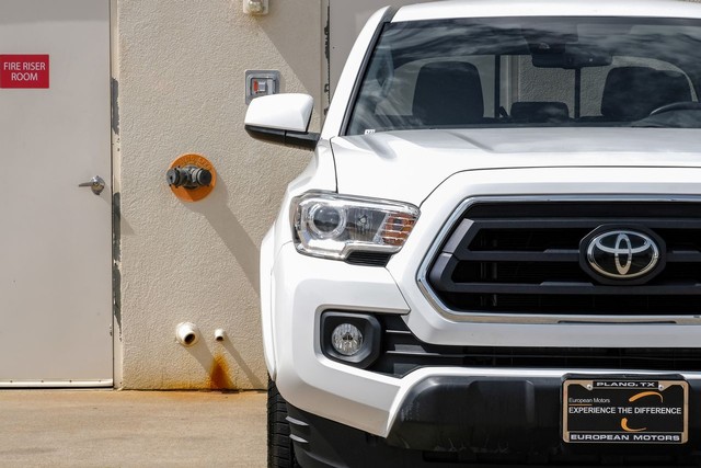 Toyota Tacoma Vehicle Main Gallery Image 46