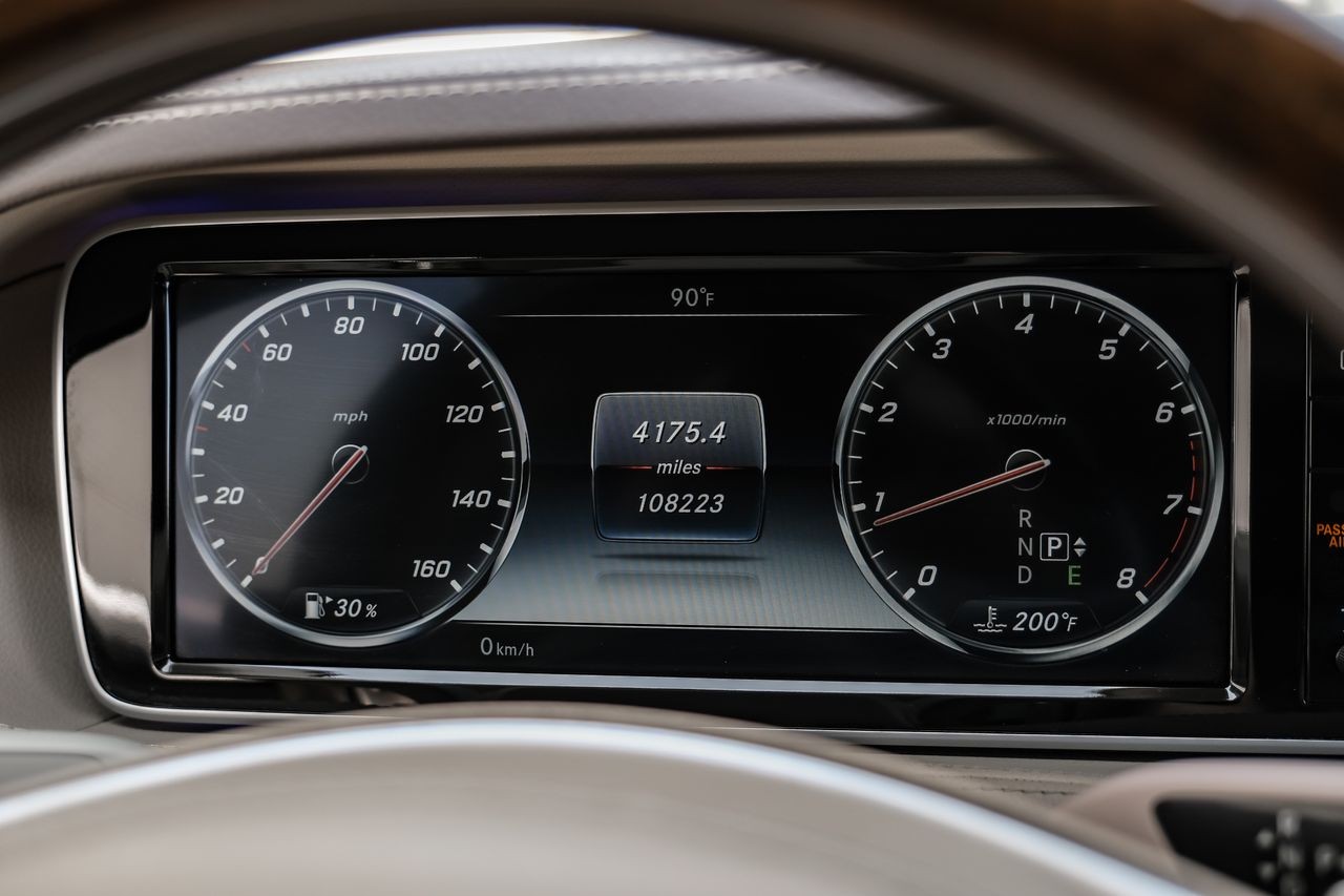Mercedes-Benz S-Class Vehicle Main Gallery Image 18