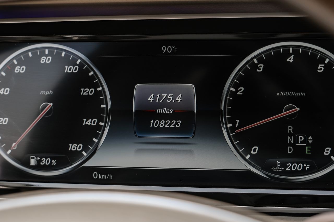 Mercedes-Benz S-Class Vehicle Main Gallery Image 20